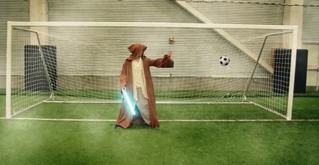 Et hop, les super-héros font une partie de foot ! Capture d’écran 2016-08-04 à 00.28.07