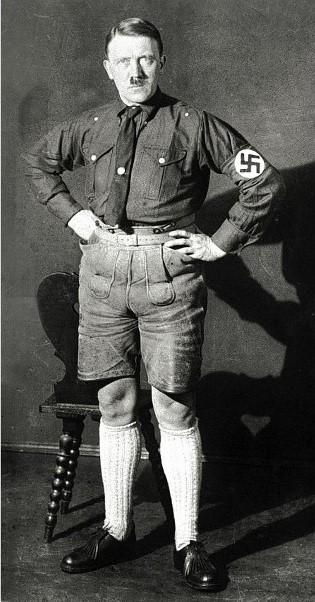 Adolf Hitler en Lederhosen