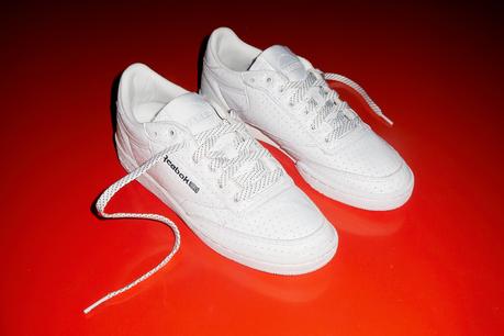 Reebok x Naked : collaboration exclusive reebok-naked-90s-collaboration-folkr-01