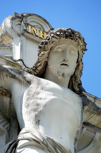 Oberammergau: Louis II de Bavière, le Jeu de la Passion et  le Groupe de la Crucifixion
