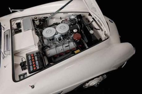 MOTEUR : La BMW 507 d’Elvis Presley restaurée MTQwNTY4NjEzOTk5MzU1MTEz