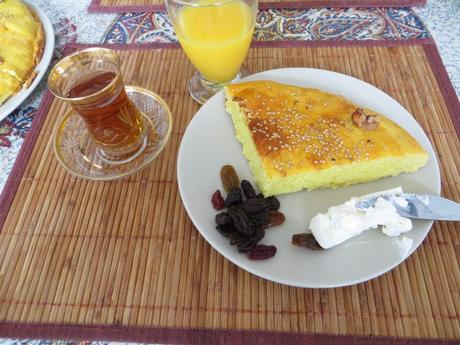 Recette d’Iran : pain au curcuma pour un brunch tranche pain au curcuma