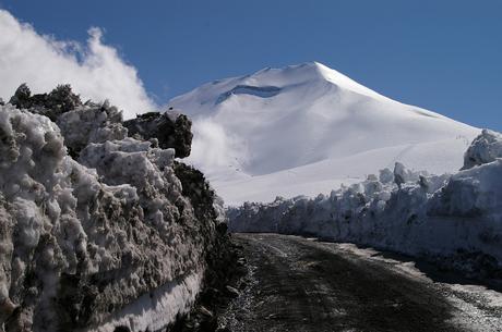 Eruption du volcan chilien Nevados de Chillán (3212m) Chili
