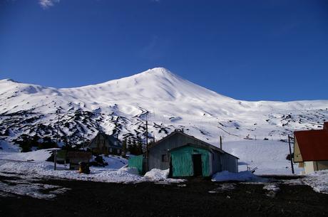 Eruption du volcan chilien Nevados de Chillán (3212m) Chili