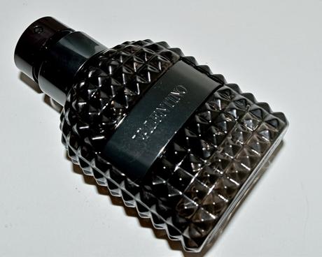 Valentino Uomo Intense, une fragrance poudrée. Test & avis Valentino Uomo Intense