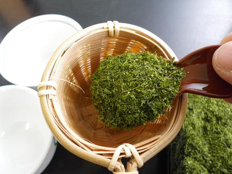 4 étapes essentielles pour bien préparer le thé japonais à l'hôtel ou l'auberge au Japon ! Photo
