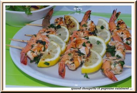 BROCHETTES DE GAMBAS ET SALADE DE GNOCCHI A LA ROQUETTE brochettes de gambas et salade de gnocchi-4196