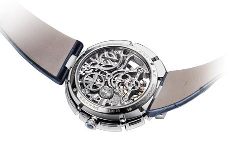 SERPENTI de Bulgari, l’éternelle renaissance. 02.SERPENTI_IMAGES_RGB_SERPENTI INCANTATI_102541_001_back