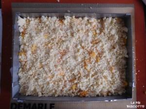 Gâteau à la pêche façon crumble