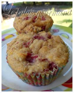 Muffins moelleux aux framboises et crème sûre Muffins moelleux aux framboises et crème sûre