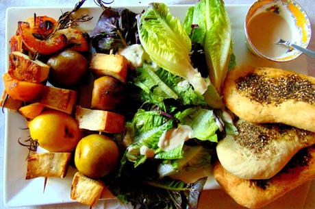 Brochettes citron-tofu, Brochettes pêches-romarin-tofu Brochettes citron-tofu, Brochettes pêches-romarin-tofu