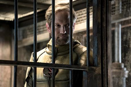 Flash Synopsis photos promos l'épisode 3.01