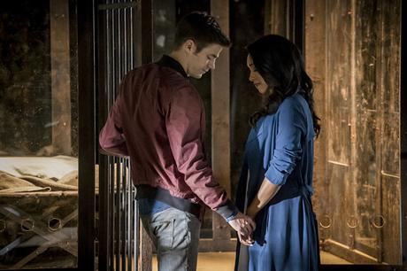 Flash Synopsis photos promos l'épisode 3.01