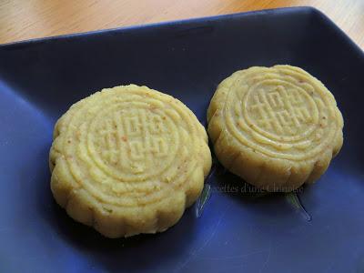 Petits gâteaux aux fleurs d'osmanthe 桂花糕