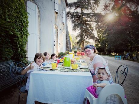 Vacances en Poitou Charentes à Six – 2° partie Vacances 2016 - Domaine de Brassac - Le petit déjeuner