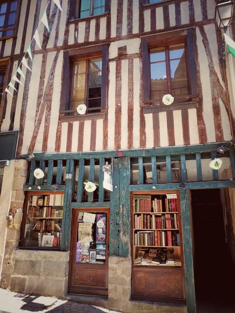 Vacances en Poitou Charentes à Six – 2° partie Vacances 2016 - Limoges - rue de la boucherie