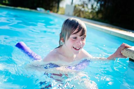 Vacances en Poitou Charentes à Six – 2° partie vacances 2016 - domaine de brassac - piscine
