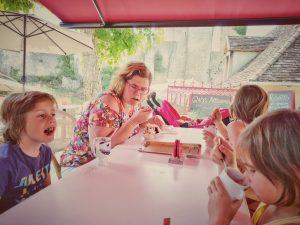 Vacances en Poitou Charentes à Six – 2° partie vacances 2016 - Pause Glaces - Angles-Sur-L'Anglin