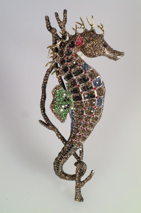Suzanne Syz, Haute Joaillerie collection Automne Hiver 2016 2 SUZANNE SYZ SEA HORSE
