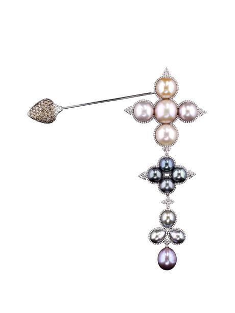 Suzanne Syz, Haute Joaillerie collection Automne Hiver 2016 3 SUZANNE SYZ THE SLEEPING BEAUTY