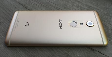 L’Axon 7, un luxe abordable axon0703