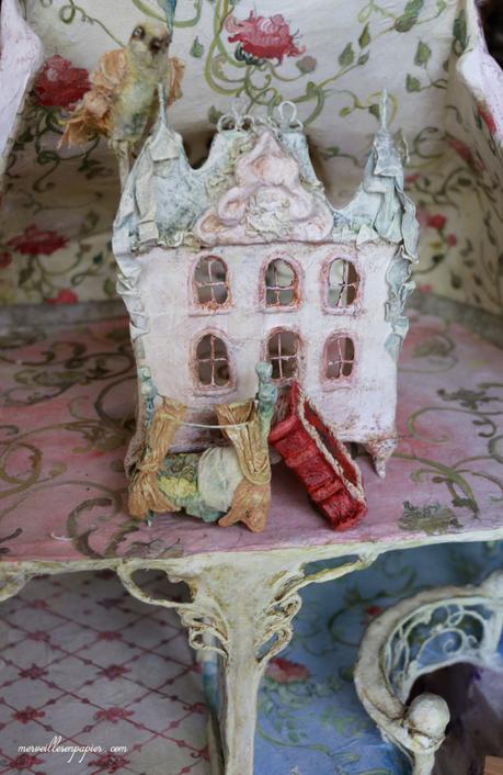 Tiny-dollhouse