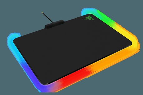 Razer Firefly disponible en précommande Razer Firefly Cloth Edition Chroma précommande 14