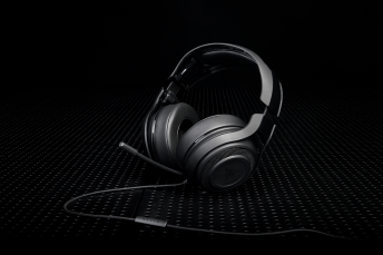 Razer présente le ManO’War – un casque 7.1 multi-plateformes Razer présente le ManO’War – un casque 7.1 multi-plateformes