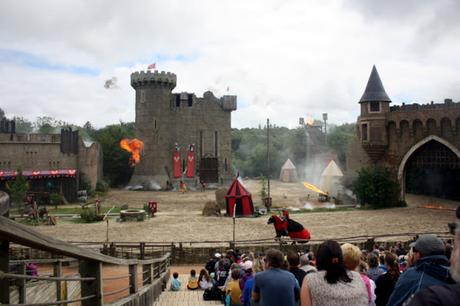 Les niçois au Puy-du-Fou et aux Chateaux de la Loire (2/2) Les niçois au Puy-du-Fou et aux Chateaux de la Loire (2/2)