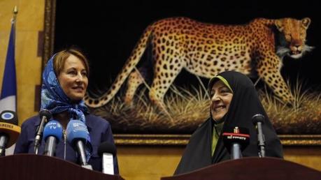 De la complaisance, de la lâcheté au courage et à la fermeté. De la complaisance, de la lâcheté au courage et à la fermeté.