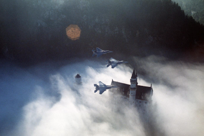Quand les avions de l´ OTAN survolaient Neuschwanstein Quand les avions de l´ OTAN survolaient Neuschwanstein