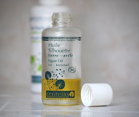 Le bain douche et l’huile Centella, le duo de l’été silhouette-centella