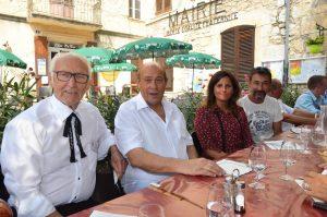 Fête avec nos amis allemands 14257693_1092905394090721_25969492223505971_o - Copie