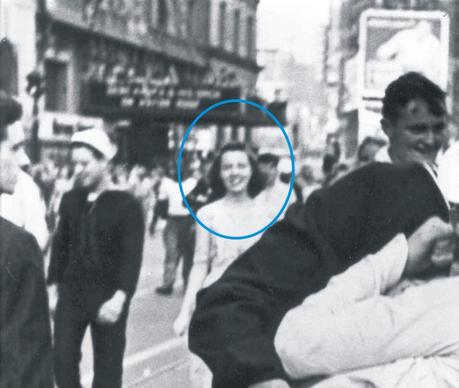 Le Baiser de V-J Day Le Baiser de V-J Day