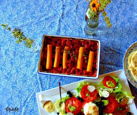Repas méditerranéen avec salade Caprese
