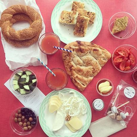Elma & nar, petit-déjeuner turc végétarien et vegan à Paris