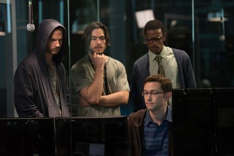 SNOWDEN - Le nouveau Oliver Stone avec Joseph Gordon-Levitt et Shailene Woodley - Au Cinéma le 1er Novembre 2016 SNOWDEN - Le nouveau Oliver Stone avec Joseph Gordon-Levitt et Shailene Woodley - Au Cinéma le 1er Novembre 2016