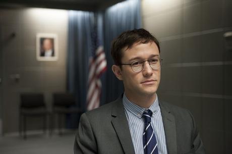 SNOWDEN - Le nouveau Oliver Stone avec Joseph Gordon-Levitt et Shailene Woodley - Au Cinéma le 1er Novembre 2016 SNOWDEN - Le nouveau Oliver Stone avec Joseph Gordon-Levitt et Shailene Woodley - Au Cinéma le 1er Novembre 2016