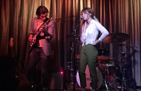 Alexandra Savior, la petite sœur d’adoption d’Alex Turner Alexandra Savior, la petite sœur d’adoption d’Alex Turner