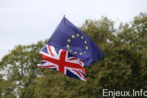 Royaume-Uni : la place cruciale du passeport européen dans les négociations autour du Brexit