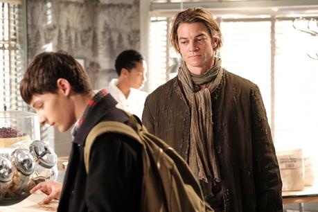 Once Upon Time Synopsis photos promos l'épisode 6.02 Bitter Draught