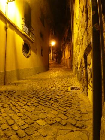 Carnet photo / Balade en jaune (Porto) carnet,note,carnet photo,balade,flânerie,promenade,porto,lisbonne,portugal,blog littéraire de christian cottet-emard,europe,voyage,photographie,tourisme,christian cottet-emard,couleur,jaune