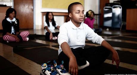 Cette école a eu l’idée de remplacer les heures de colle par la méditation