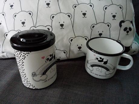 L'objet de la semaine #15 : la tasse et la boîte à thé Panda