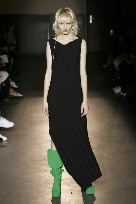 Fashion Week Printemps/Été 2017: Lutz Huelle lutz_huelle_ss17_look_01