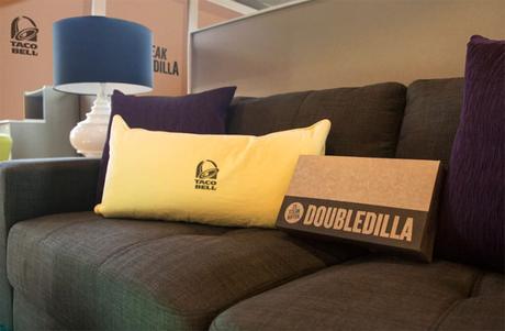Une chambre Airbnb installée dans un Taco Bell airbnb-taco-bell-canada04