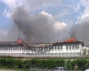 Les images de l'incendie au centre de rétention de Vincennes