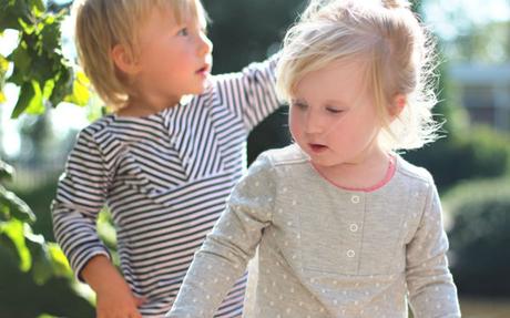 Patron gratuit : t-shirt à plastron pour enfants Patron gratuit : t-shirt à plastron pour enfants