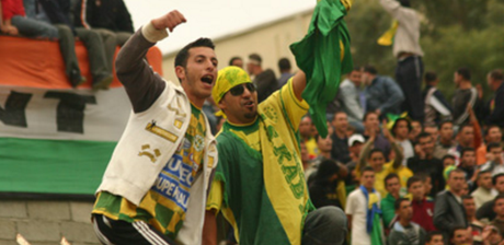 CHOC - JSK : Les supporters se révoltent contre les joueurs ... Déjà un fan blessé ! | Kabylie Sport CHOC - JSK : Les supporters se révoltent contre les joueurs ... Déjà un fan blessé ! | Kabylie Sport