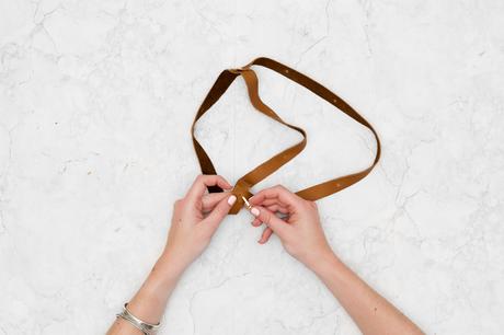 DIY Cache pot spartiate en cuir DIY simple pour réaliser un cache pot spartiate en cuir